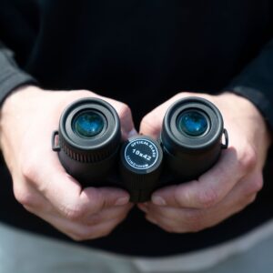 10x42 Green Binocular - Image 6